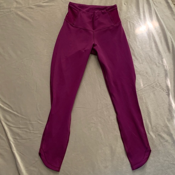 Lululemon Magenta Crop Leggings with Mesh - Picture 5 of 8